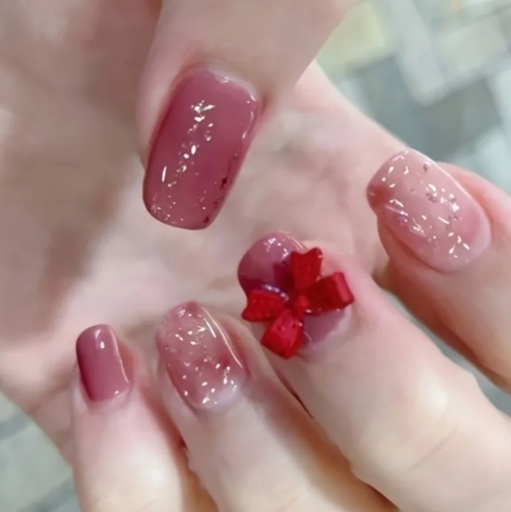 24 Pieces Fake press on nails